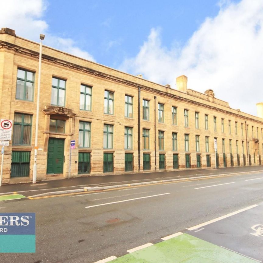 1 bedroom Flat To Let - Photo 1