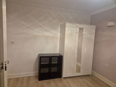 4 Bed Maisonette, Locket Road, HA3 - Photo 5