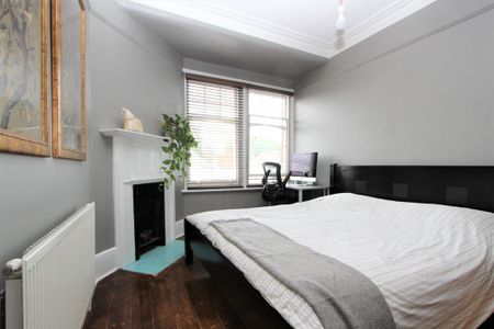 3 bedroom apartment to rent - Photo 5