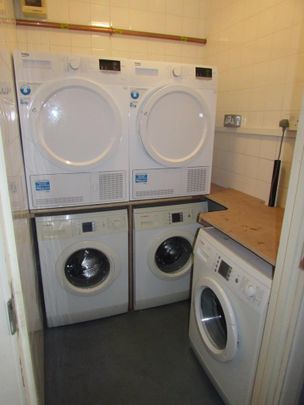 1 bedroom block of apartments to rent - Photo 1