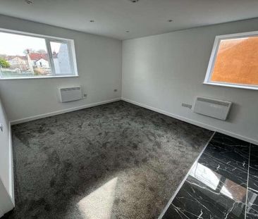 Butterworth Street, Swindon, SN1 - Photo 1