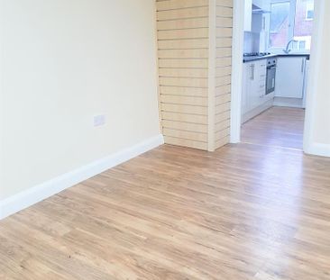 1 bedroom retirement property to rent - Photo 6