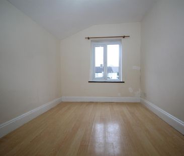 3 Bedroom House - End Terrace To Let - Photo 6