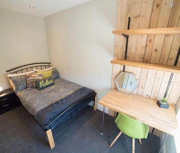 5 bedroom terraced house to rent - Photo 2