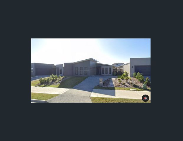 Spacious 4-Bedroom Family Home in Coomera - Photo 1
