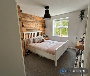 2 bedroom flat to rent - Photo 2