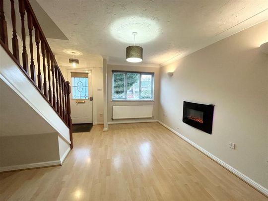 2 bedroom end of terrace house to rent - Photo 1
