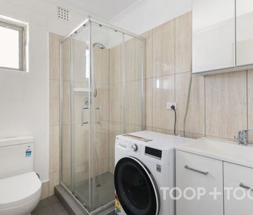 2 bedroom unit just 3km from the CBD! - Photo 3