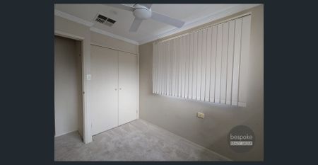 Modern 4-Bedroom Duplex Moments from Station & River – Short-Term Lease Opportunity! - Photo 3