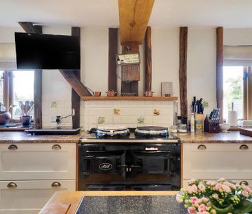 4 bedroom detached house to rent - Photo 4