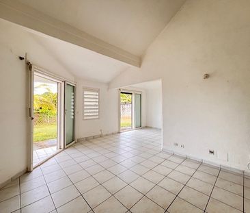 Location Maison 4 pièces 79m² LES ABYMES 97139 - Photo 2