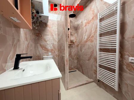 Pronájem nového bytu 1+kk, ul. Vránova, Brno - Řečkovice, zahrada, parkování - Photo 3