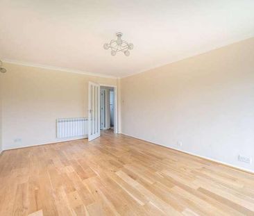 Woodford Green, Chigwell, IG8 - Photo 4