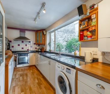 3 bedroom terraced house to rent - Photo 5