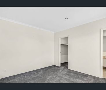 Lock Up And Leave 3 Bedroom Villa In Great Location - Photo 5