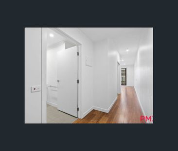 Well maintained contemporary apartment - Photo 6