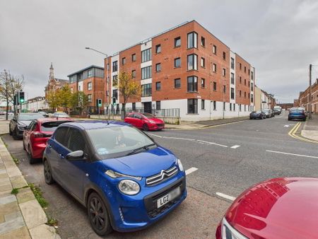 35 Castlereagh Street, Belfast, BT5 4AY - Photo 4