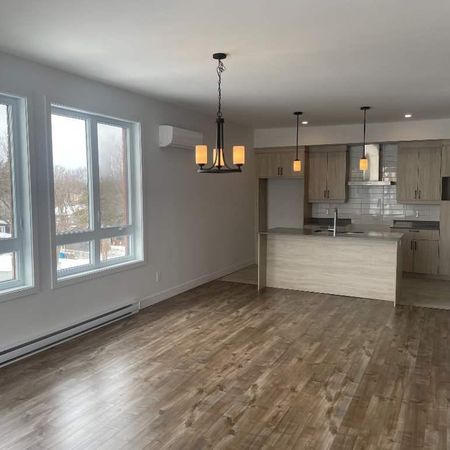 Beau et grand 4 1/2 immeuble 55 ans et + - Photo 4