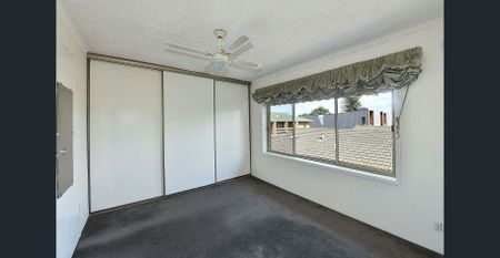 Stylish 2-Bedroom Townhouse in Moonee Ponds! - Photo 2