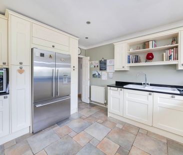 3 bedroom detached bungalow to rent - Photo 6