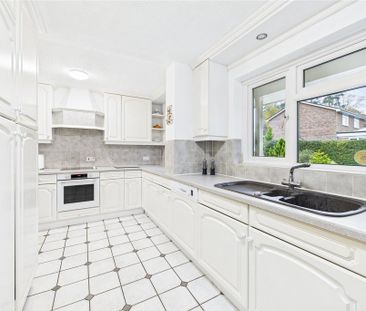 4 bedroom detached house to rent - Photo 2