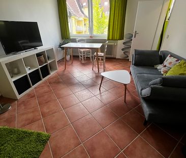 Helle Wohnung mit moderner Möblierung - Photo 1