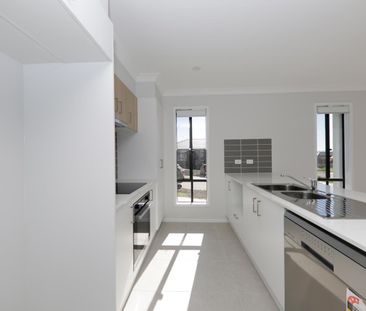 24 Wilkinson Street, Mernda VIC 3754 - Photo 2