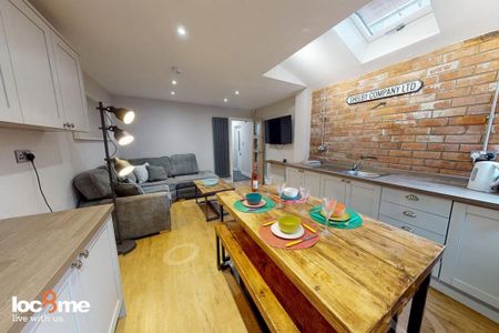 6 bedroom house to rent - Photo 3