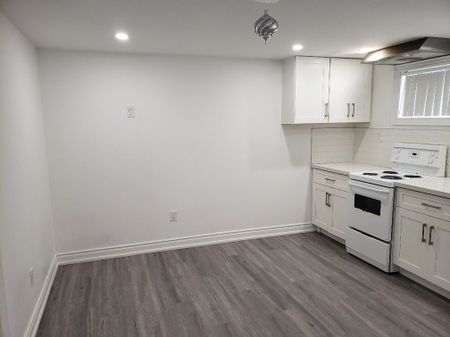 For Lease - 182 Acton Avenue, Toronto, Ontario - Photo 3