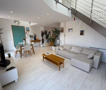 Charmant T4 en duplex avec grande terrasse et petite vue mer - Photo 4