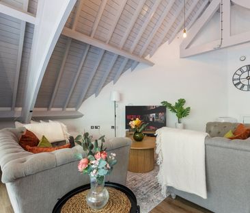 3 Bed Penthouse, Wycliffe House, IG1 - Photo 4