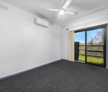 Updated and Low-Maintenance Living in a Prime Lalor Location - Photo 5