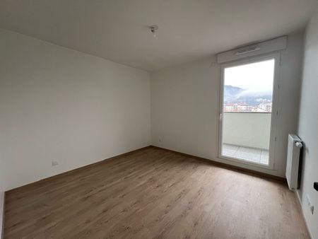 Apartment - Photo 4