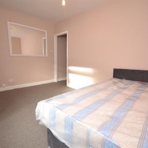 London Road, Reading - Photo 2