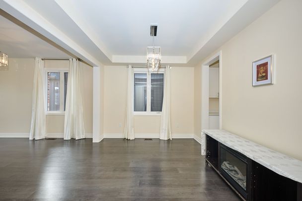 For Lease - 9367 Emerald Avenue, Niagara Falls, Ontario - Photo 1