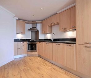 Bay View, 70 Central Parade, Herne Bay, CT6 5JQ, Kent - Photo 2