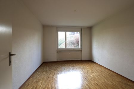 Grosszügige 4.5 Zimmerwohnung in Kloten befristet bis 31.10.2025 - Photo 3