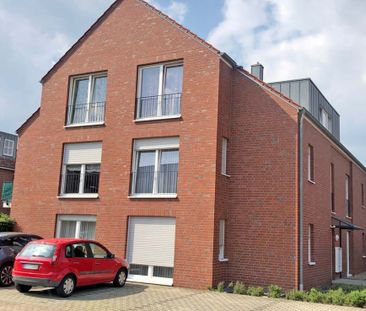 WBS erforderlich! Schicke Dachgeschosswohnung mit sonnigen Aussichten - Photo 6