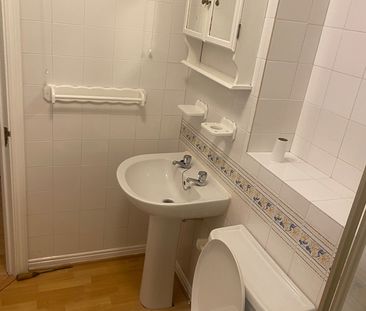 1 Bed Flat, Rothesay Court, SE6 - Photo 5