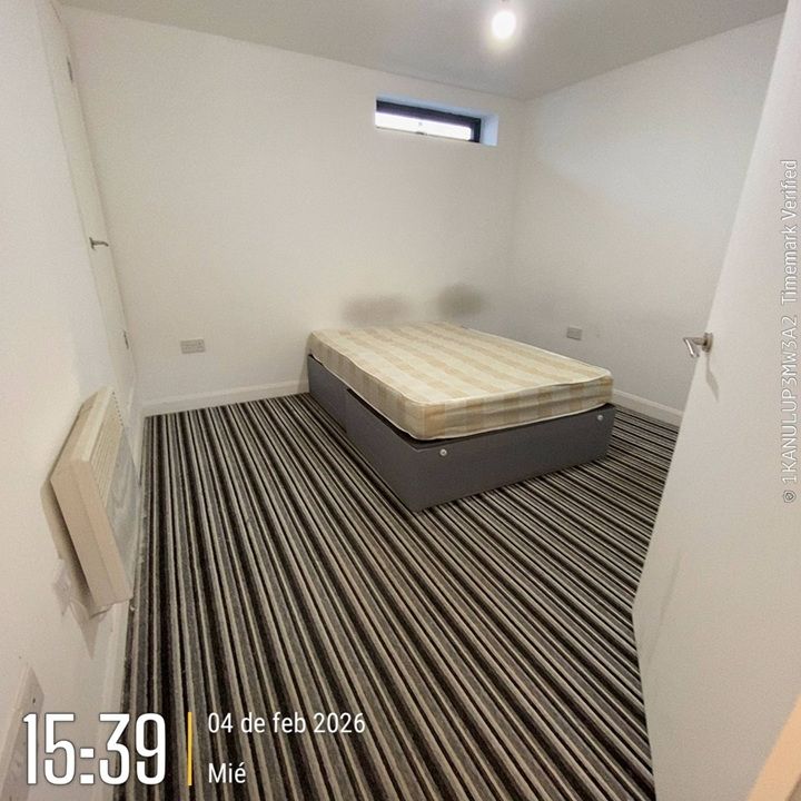 2 Bed Flat, High Street North, E6 - Photo 1