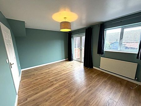 3 bedroom end of terrace house to rent - Photo 2