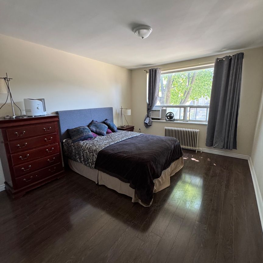 For Lease - 10-105 Twenty Fifth Street, Toronto, Ontario - Photo 1