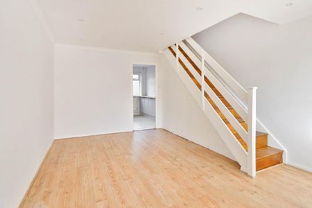 2 bedroom terraced house to rent - Photo 2