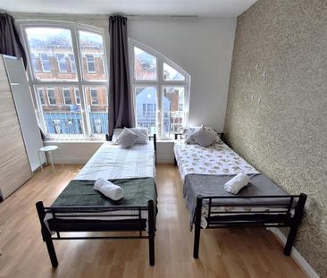 4 bedroom house to rent - Photo 3
