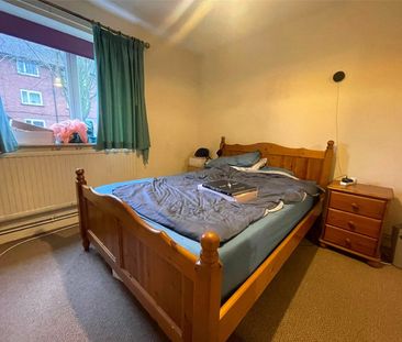 Squires Court, Canterbury Gardens, Salford, Manchester, M5 5AD - Photo 4
