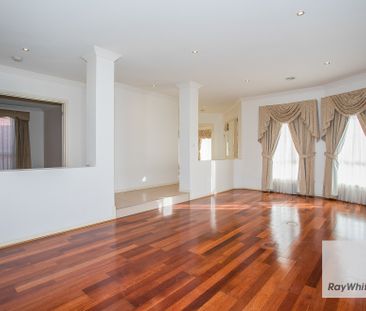 Conveniently Located Family Home! - Photo 4
