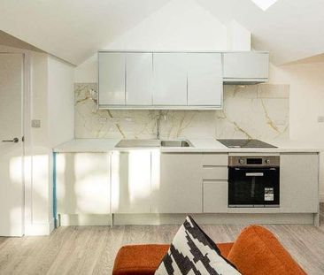 Cuckoo Hall Lane, London, N9 - Photo 5