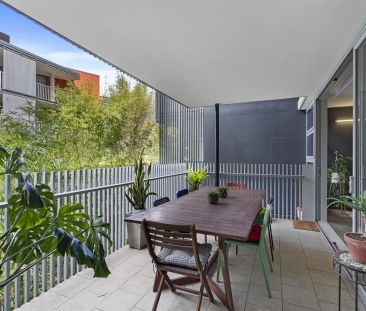 “Large 2 bedroom furnished apartment” - Photo 4