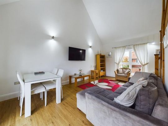 2 bedroom semi-detached house to rent - Photo 1