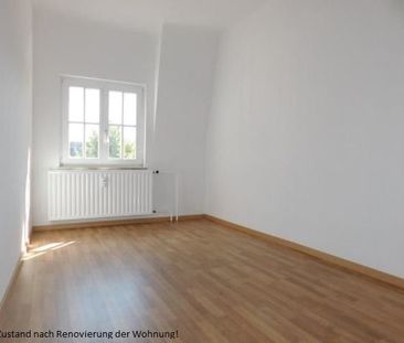 ***Sehr schöne 2-Zimmer-Altbauwohnung mit Laminat*** - Photo 1